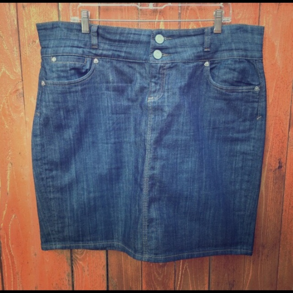 Kut from the Kloth Denim Pencil Skirt